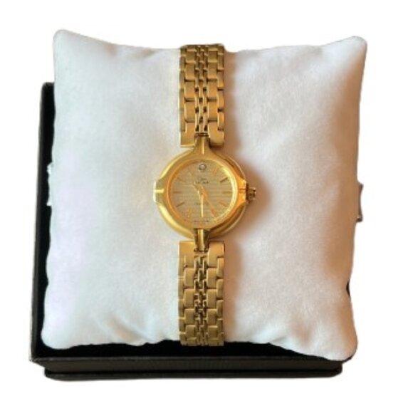 Vintage Oscar de la Renta  Gold Quartz Analog Women's Watch - EUC - Picture 1 of 5